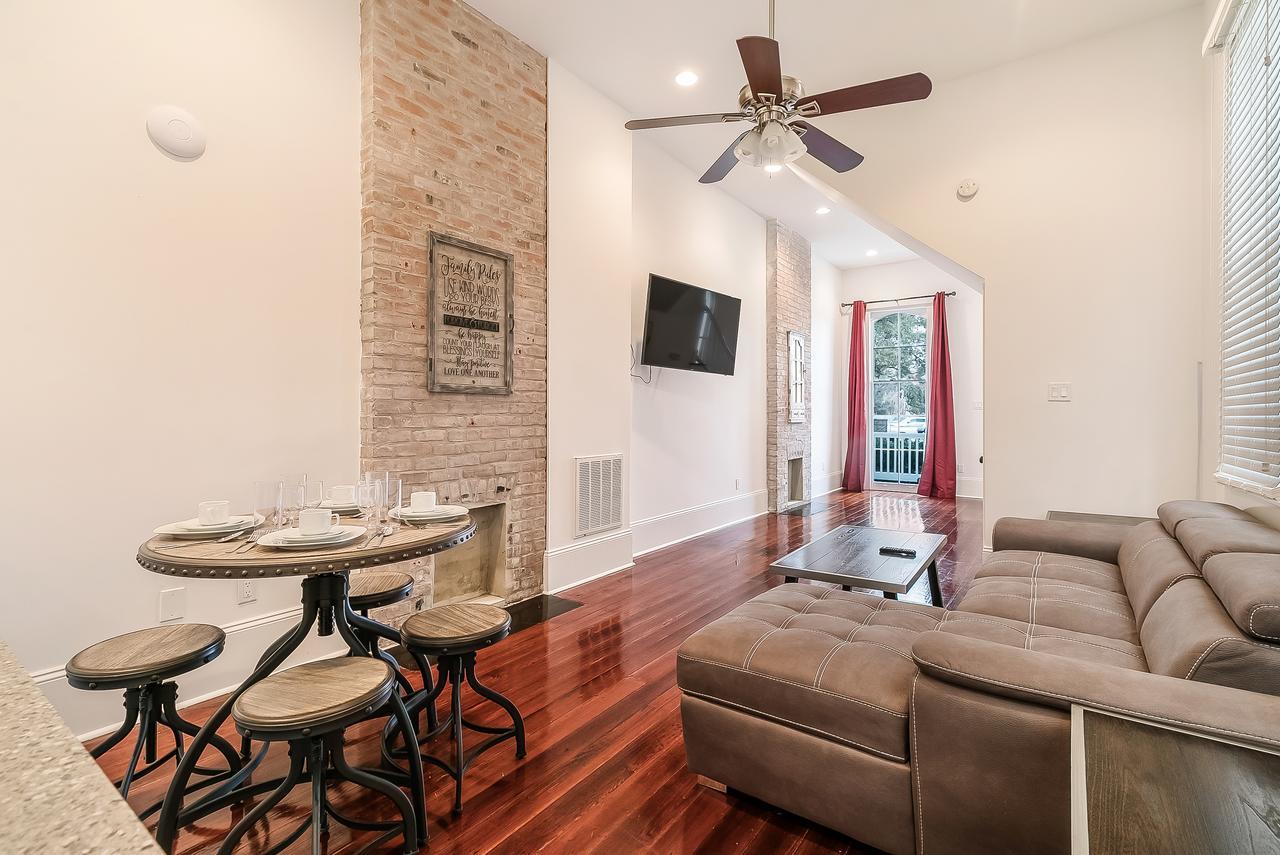 Modern 2Br On Carondelet By Hosteeva Daire New Orleans Dış mekan fotoğraf